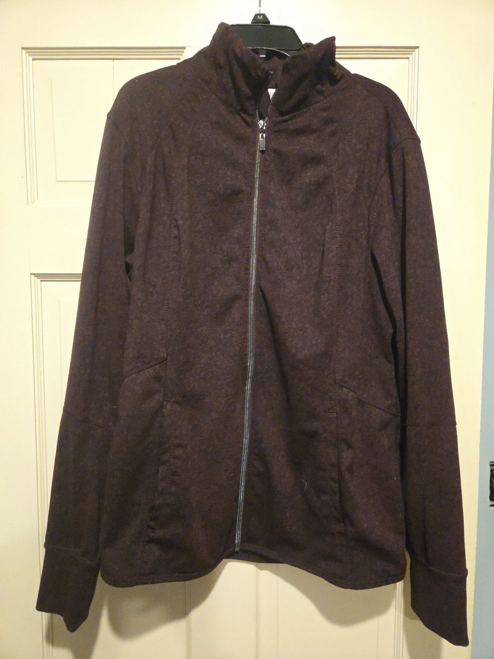 Womens Lightweight Zip-Front Shirt Jacket in Burgandy